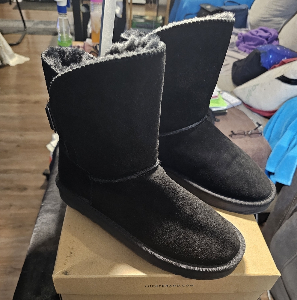 NIB WOMEN'S STYLE & CO TEENYY SUEDE ANKLE BOOT SIZE 10 - Picture 2 of 9